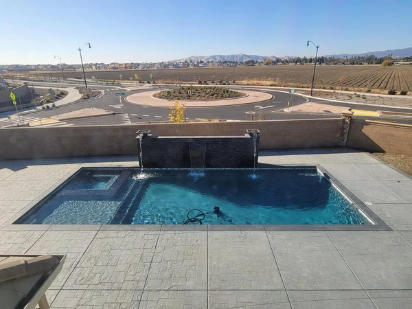 Geometric Pool with Spillways by Infinity E. Pools in Northern California