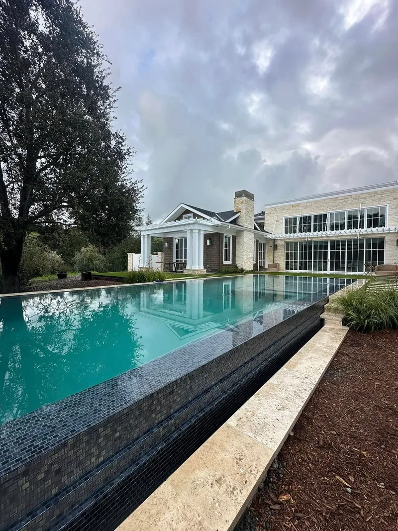 Infinity Edge Pool by Infinity E. Pools in Northern California